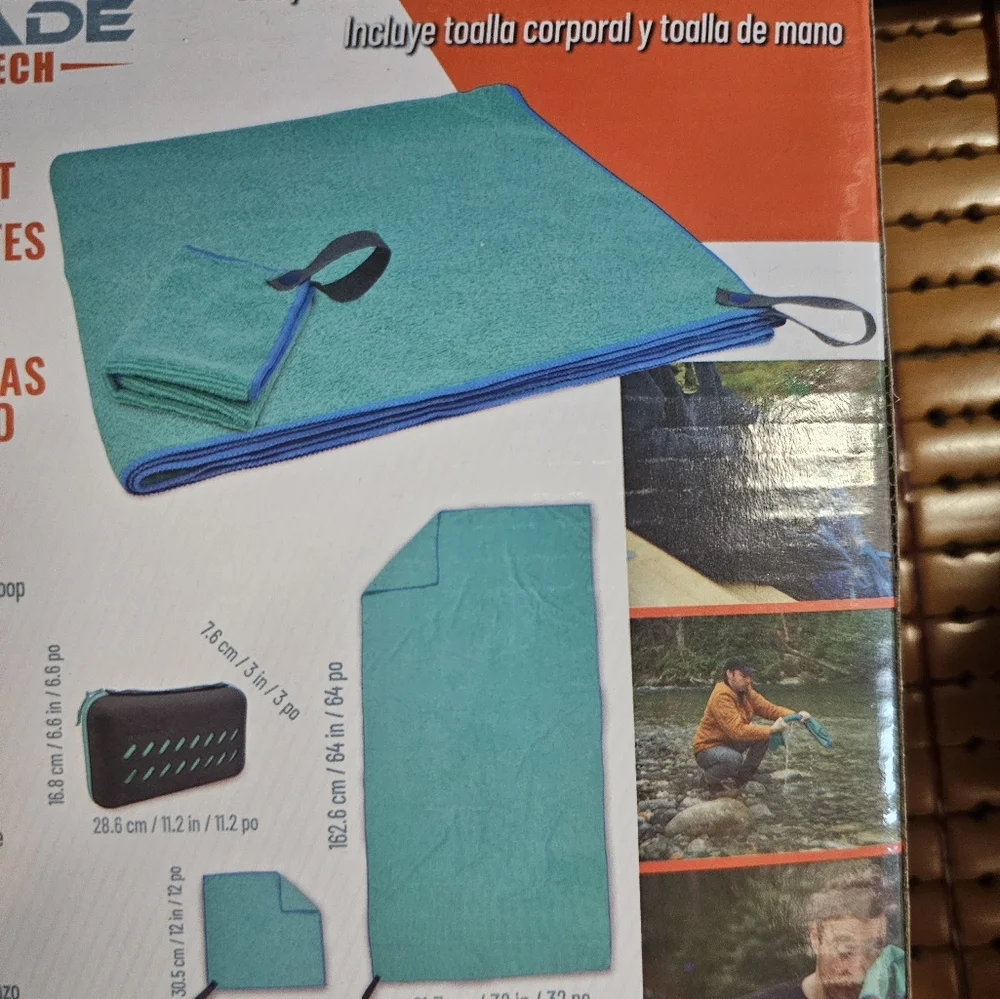 Cascade mountain tech camp towel set , new